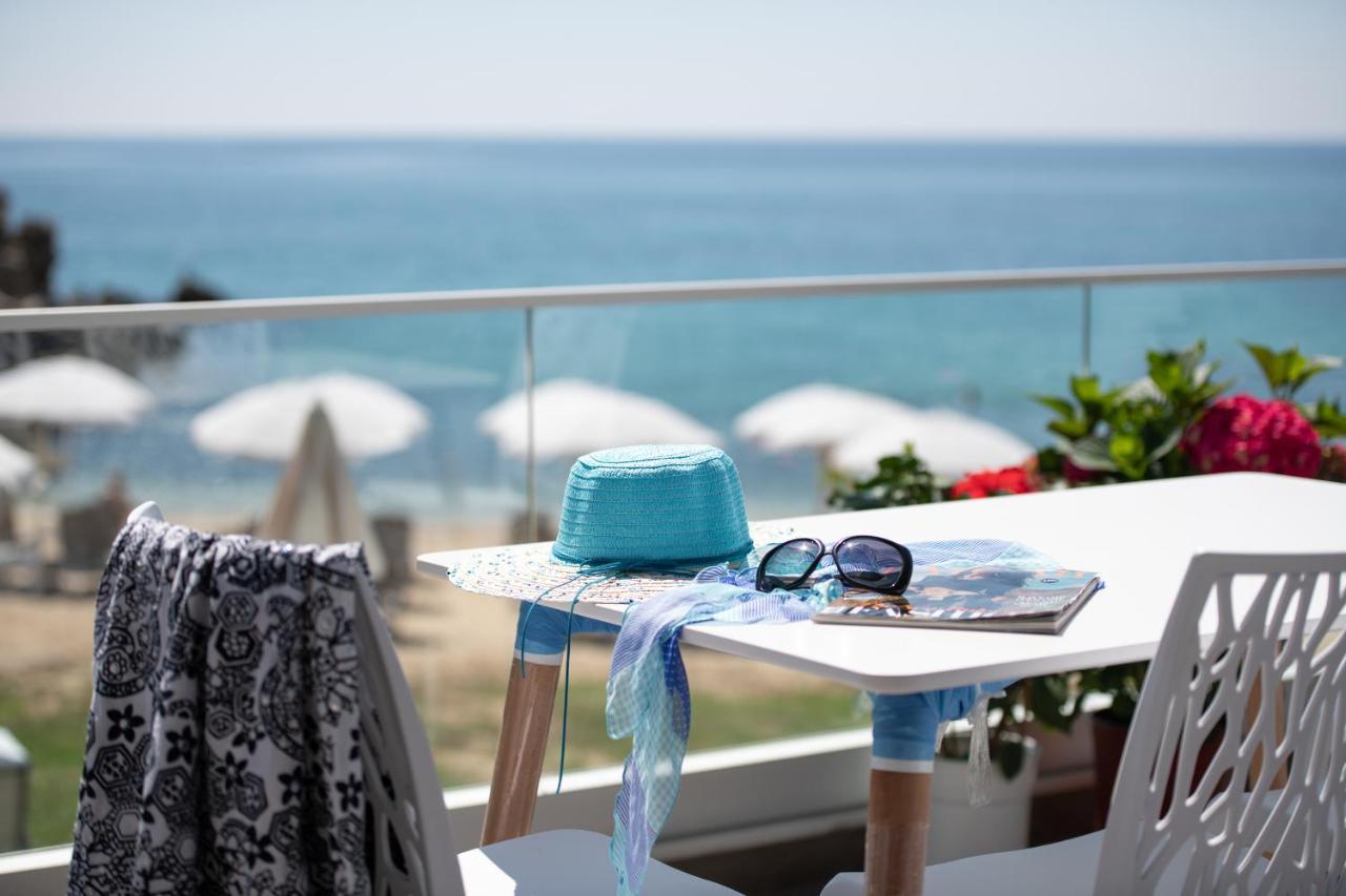 Almare Seaside Studios & Suites - Sarti Sithonia Экстерьер фото