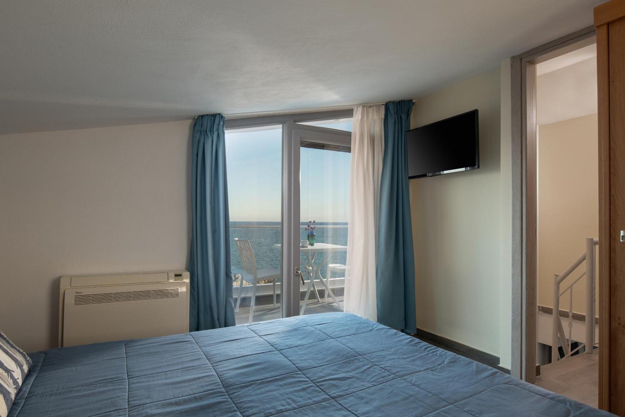 Almare Seaside Studios & Suites - Sarti Sithonia Экстерьер фото